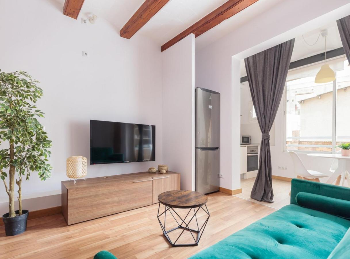 Spacious Doubleroom Apartment At Sants Barcelona Exteriör bild