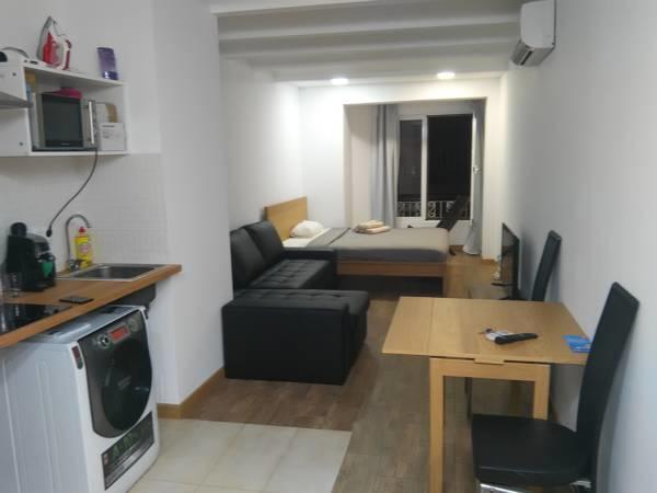 Spacious Doubleroom Apartment At Sants Barcelona Exteriör bild