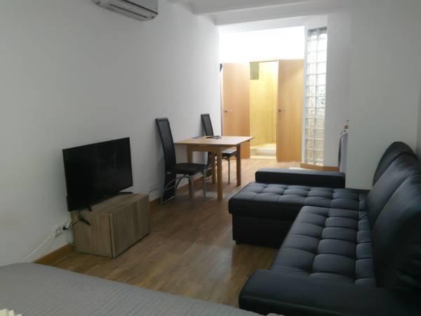 Spacious Doubleroom Apartment At Sants Barcelona Exteriör bild
